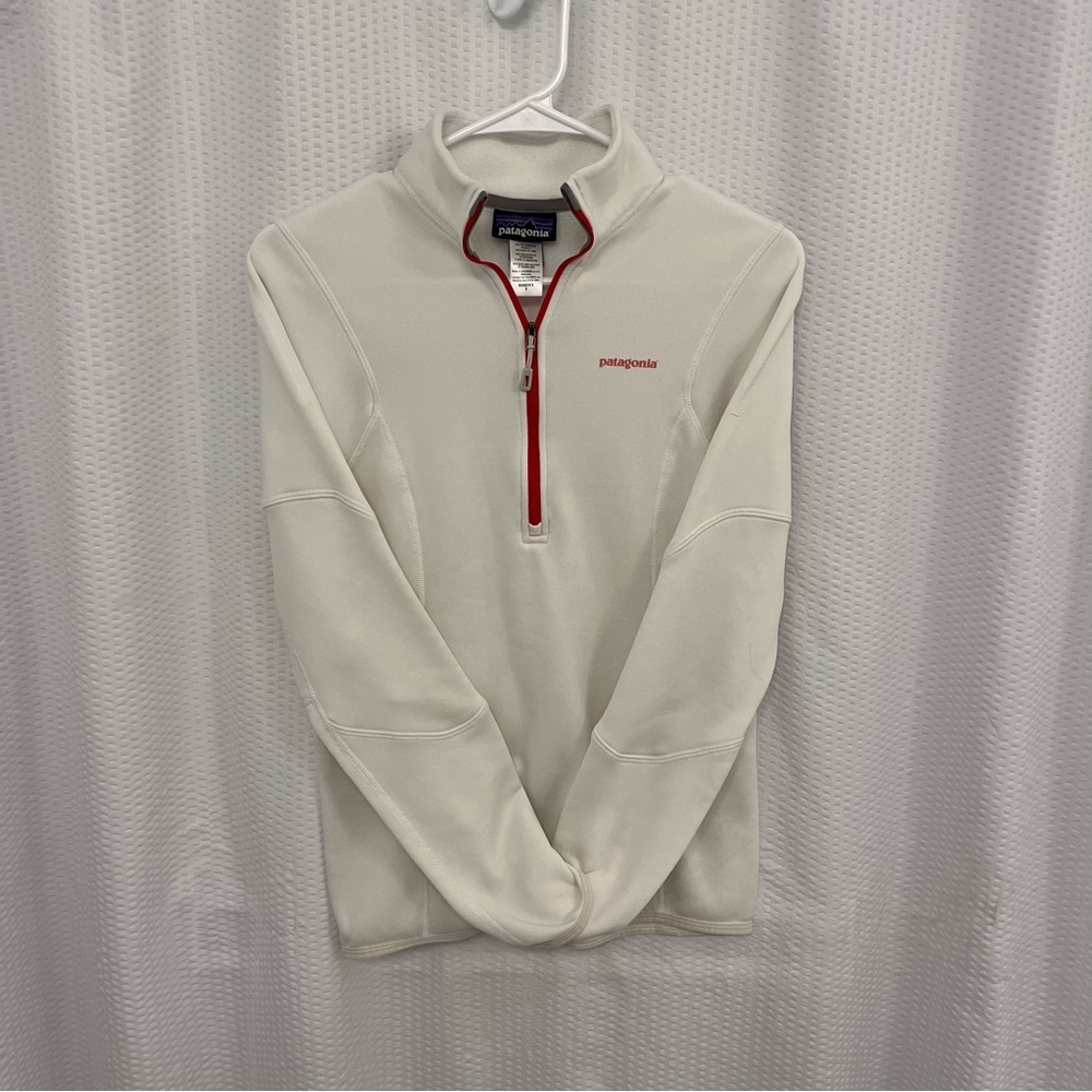 Patagonia white pullover jacket